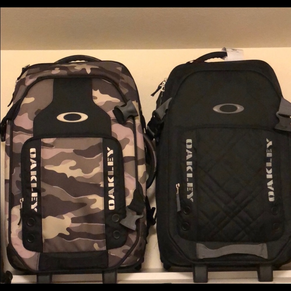 Oakley travel bag